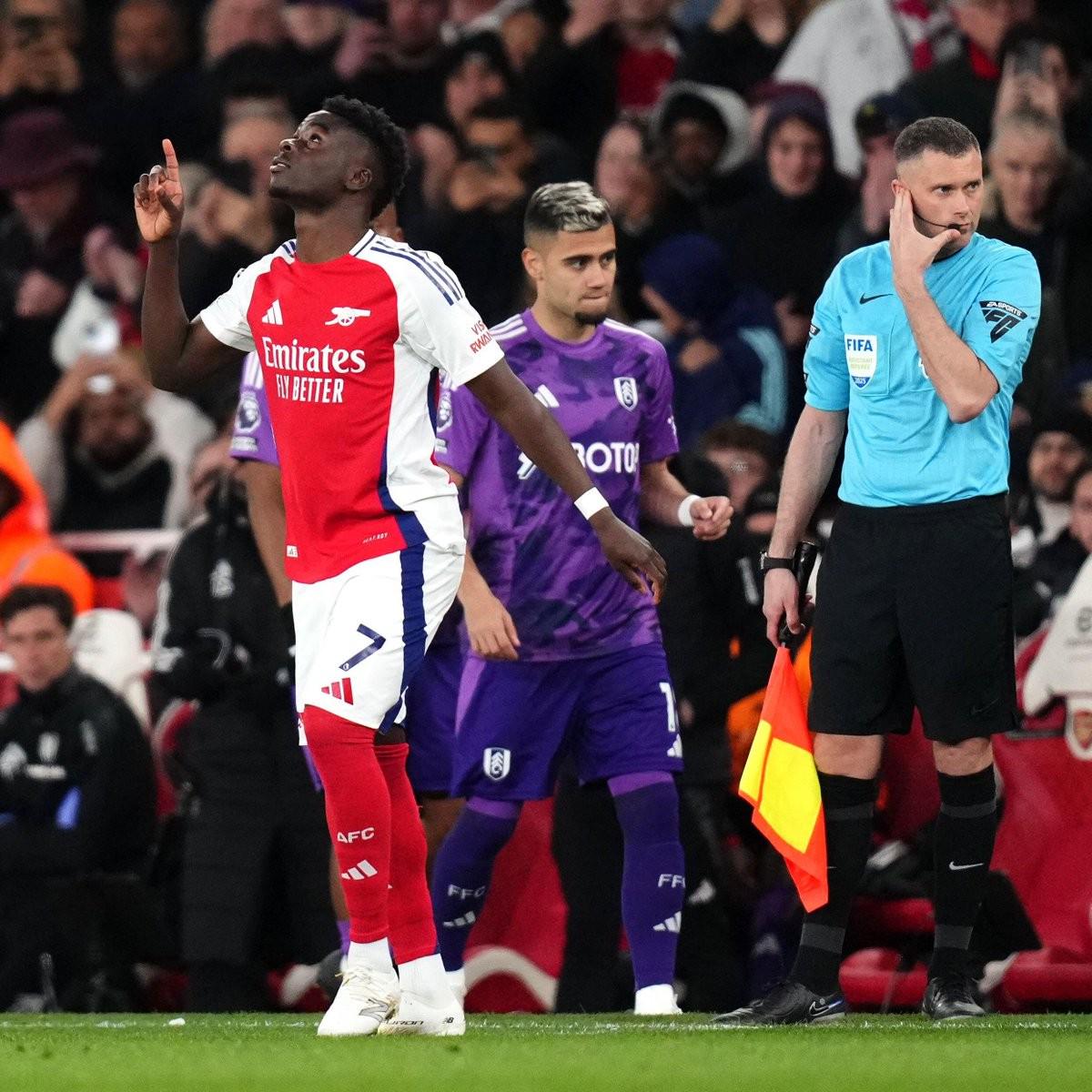 三亿体育体育直播-包含阿森纳再次遭遇平局，冠军梦渐行渐远的词条