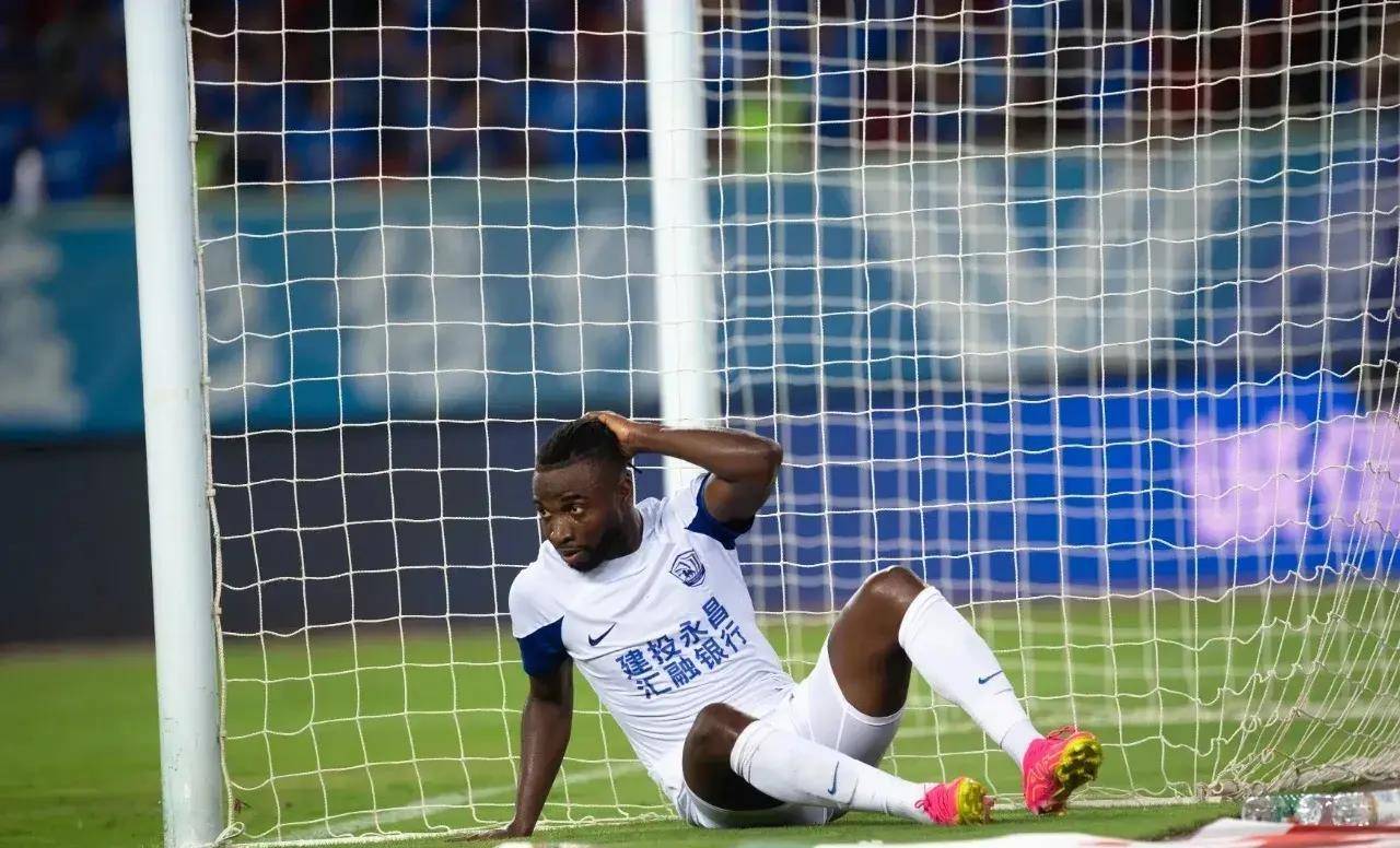 三亿体育体育直播-归化球员崭露头角，成为决定胜负的关键人物的简单介绍