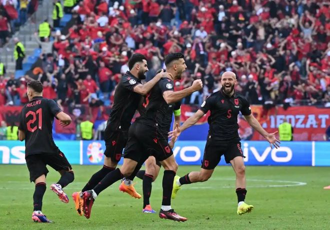 塞尔维亚足球甲级别球队迎来新一轮比赛备战中 塞尔维亚足球甲级别球队迎来新一轮比赛备战中