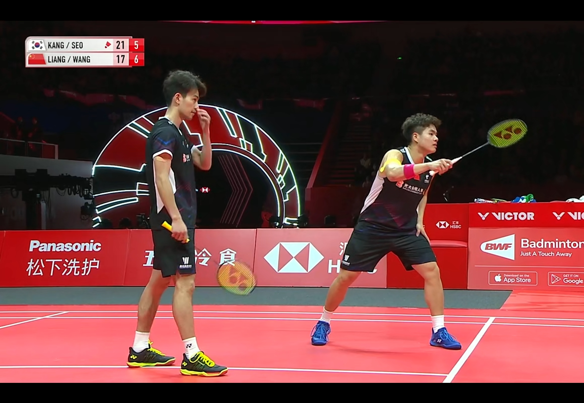 战斗激烈!双方争夺领先优势 战斗激烈!双方争夺领先优势