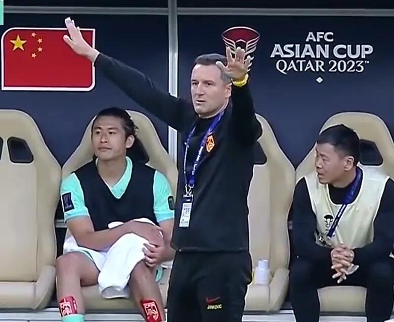 三亿体育体育培训-关于首发阵容调整，教练策略见成效！的信息