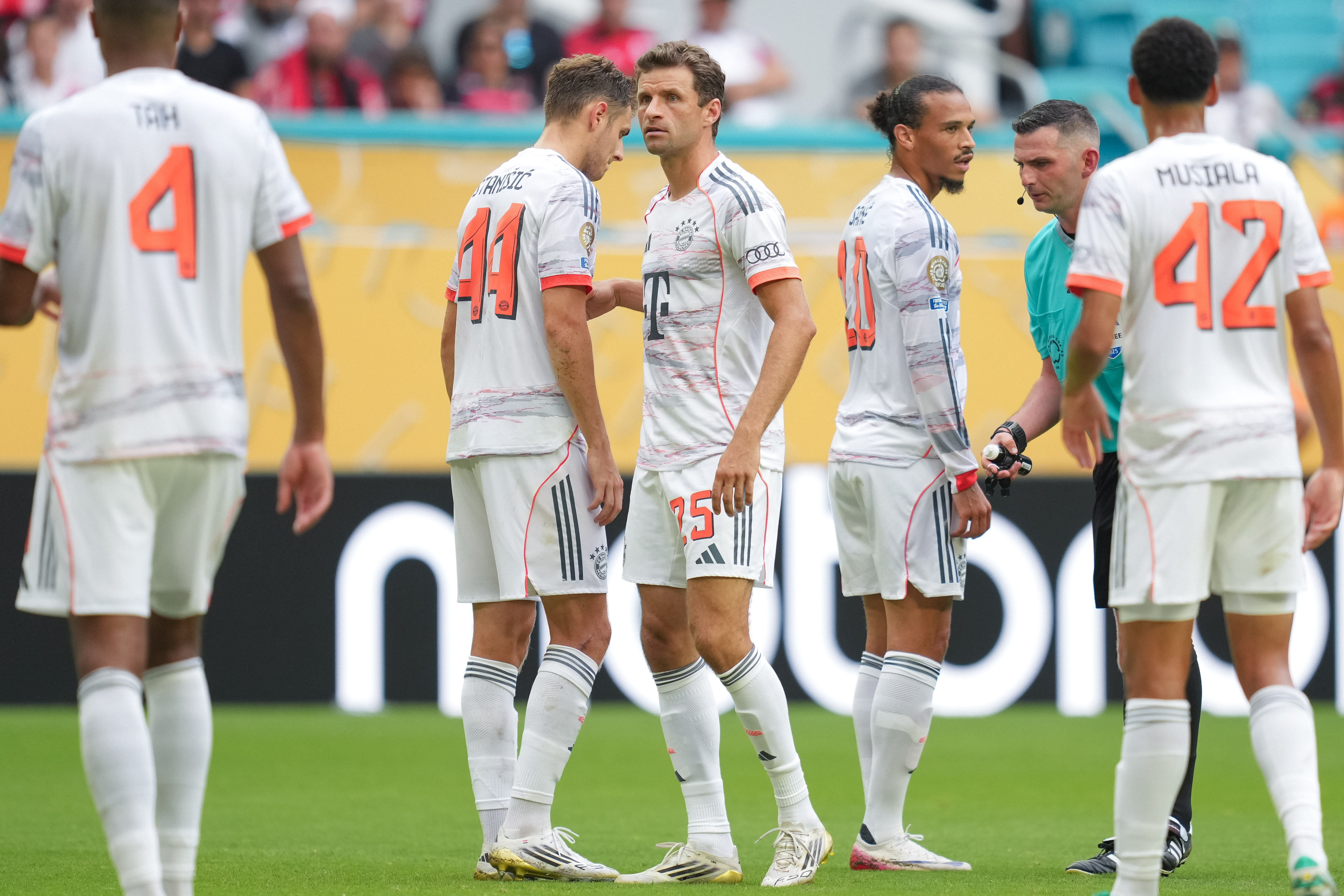 拜仁慕尼黑稳操胜券，晋级前景一片光明的简单介绍