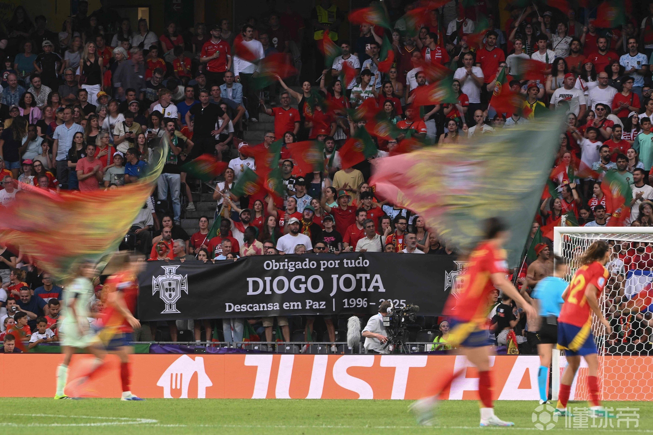 三亿体育体育官方-阿根廷对决葡萄牙，欧洲杯资格最终之战现境界