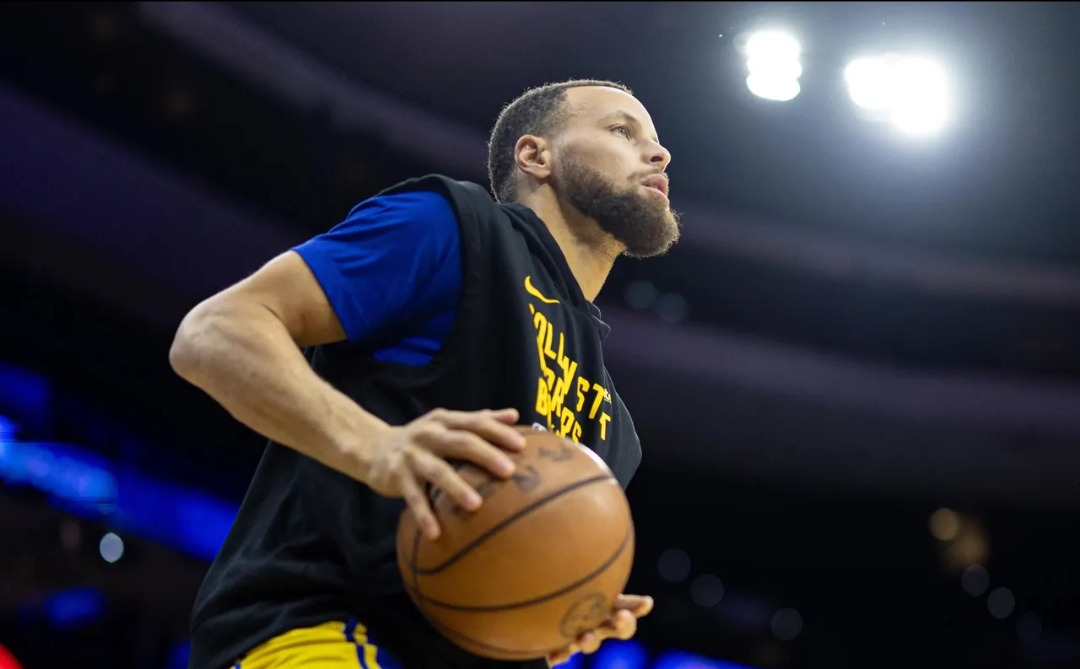 关于勇士后卫破纪录追击篮板成为大家关注焦点的信息 关于勇士后卫破纪录追击篮板成为大家关注焦点的信息