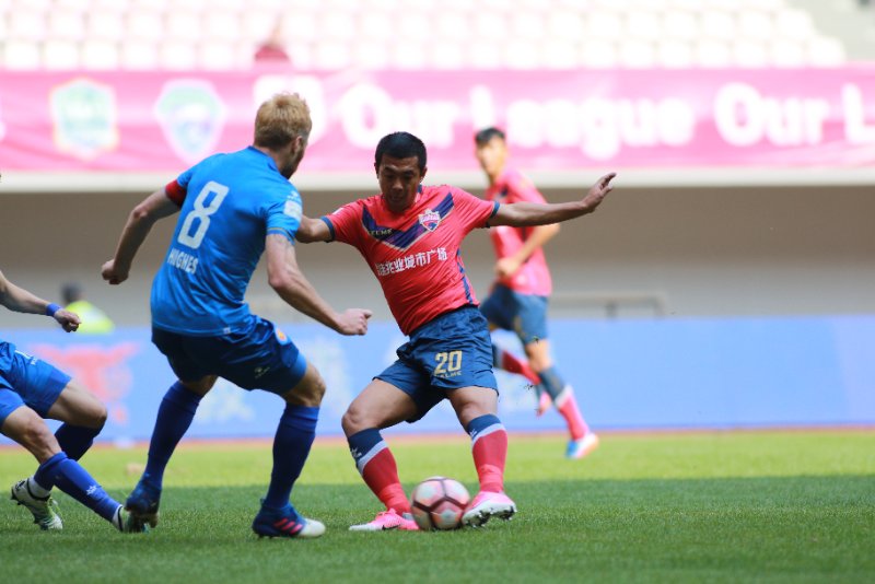 广州恒大客场逆转深圳佳兆业，保持不败纪录的简单介绍