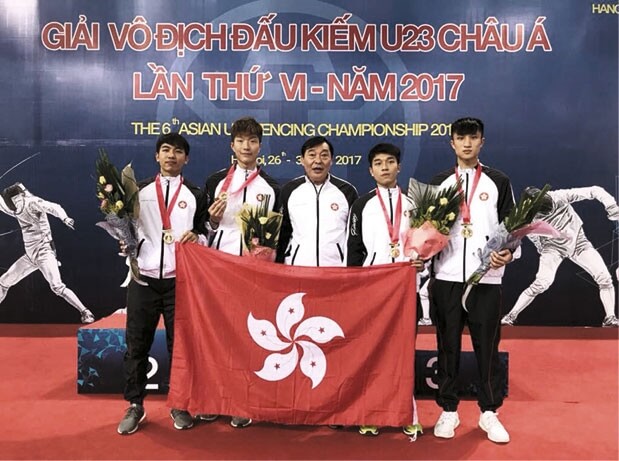 三亿体育体育中国官网-关于墨西哥击剑队领跑团体赛，夺得一枚金牌的信息