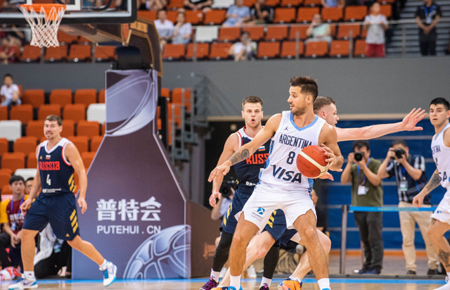 各国顶尖球队在全球篮球锦标中展示实力的简单介绍