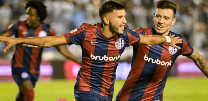 拜仁慕尼黑击败本菲卡晋级欧联杯