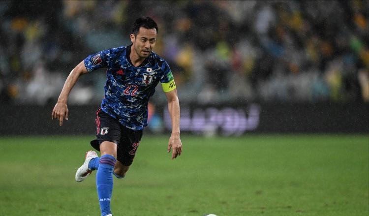 北亚球队在国际比赛中取得胜利晋级