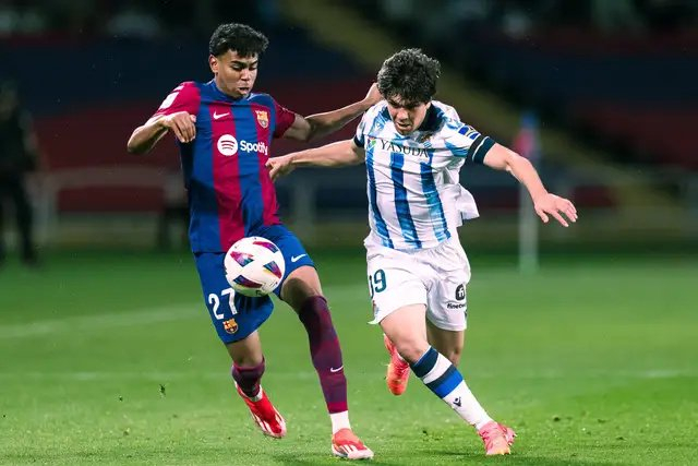 巴塞罗那击败皇家社会，梅西再次破门领先射手榜