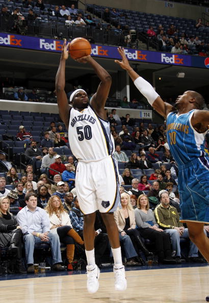 三亿体育体育培训-灰熊新秀在季前赛中大放异彩，获得主教练高度赞扬的简单介绍