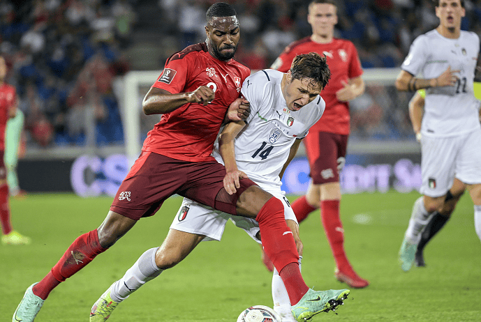 包含球队争霸：国内足球强强对抗的词条