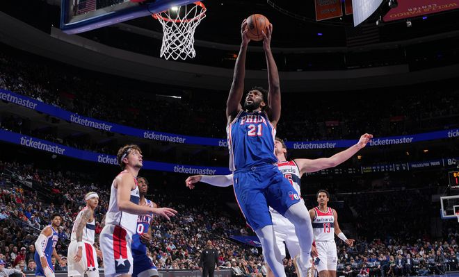 火箭不敌马刺遭遇失利