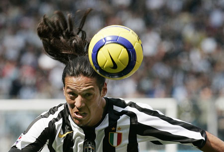 拼尽全力，尤文图斯努力冲刺的简单介绍